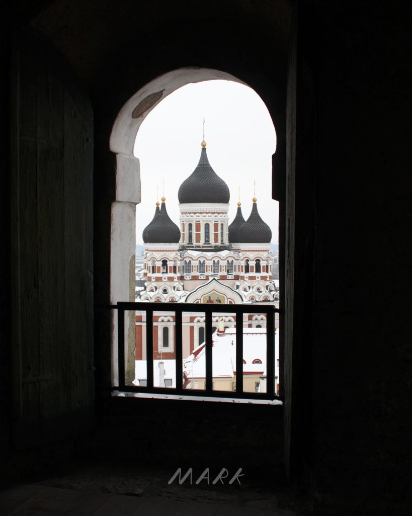 Foto van een Russische kathedraal in Tallinn, Estland
